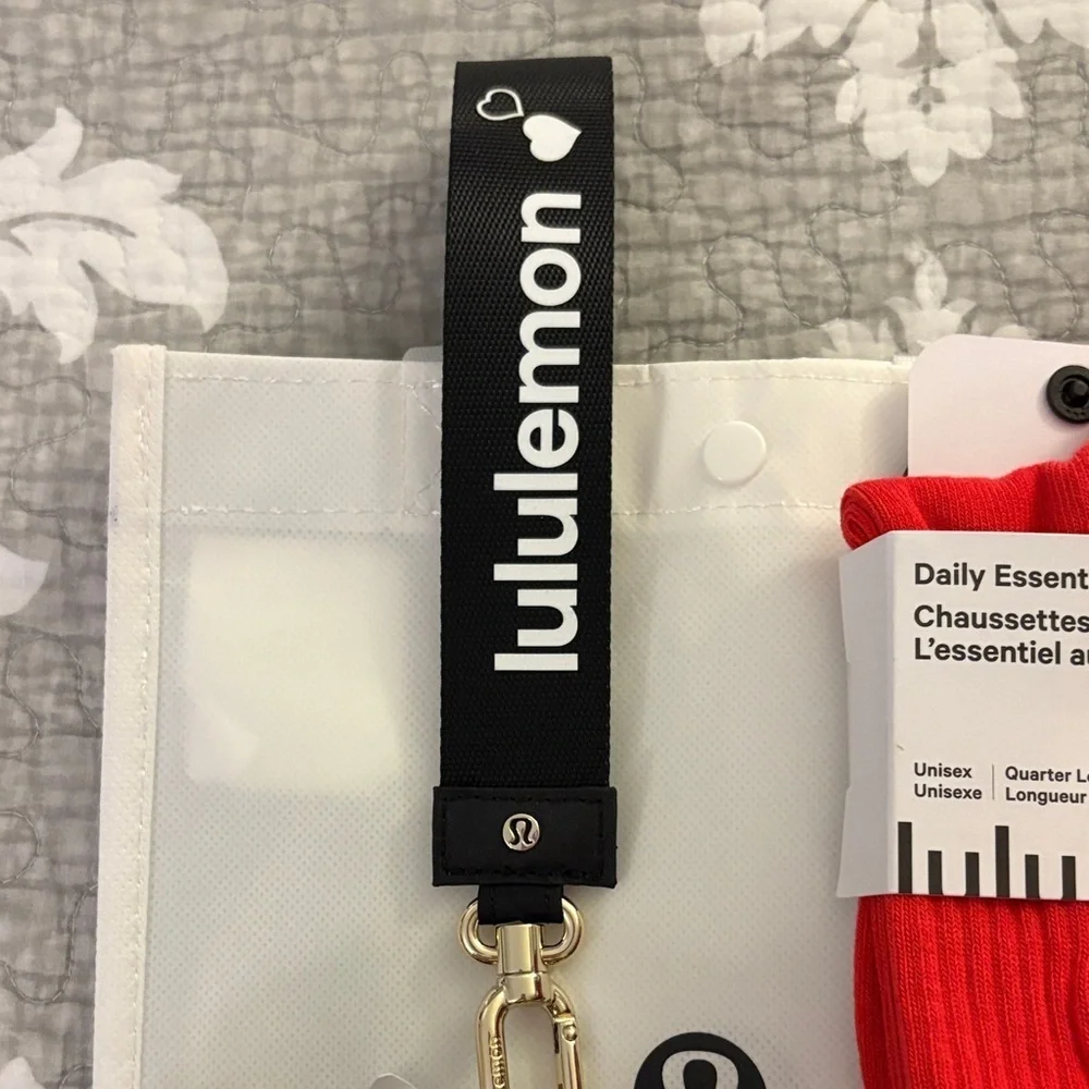🖤Lululemon Heart Wristlet ~ Daily Essentials Socks & Lululemon White Shopper~NWT